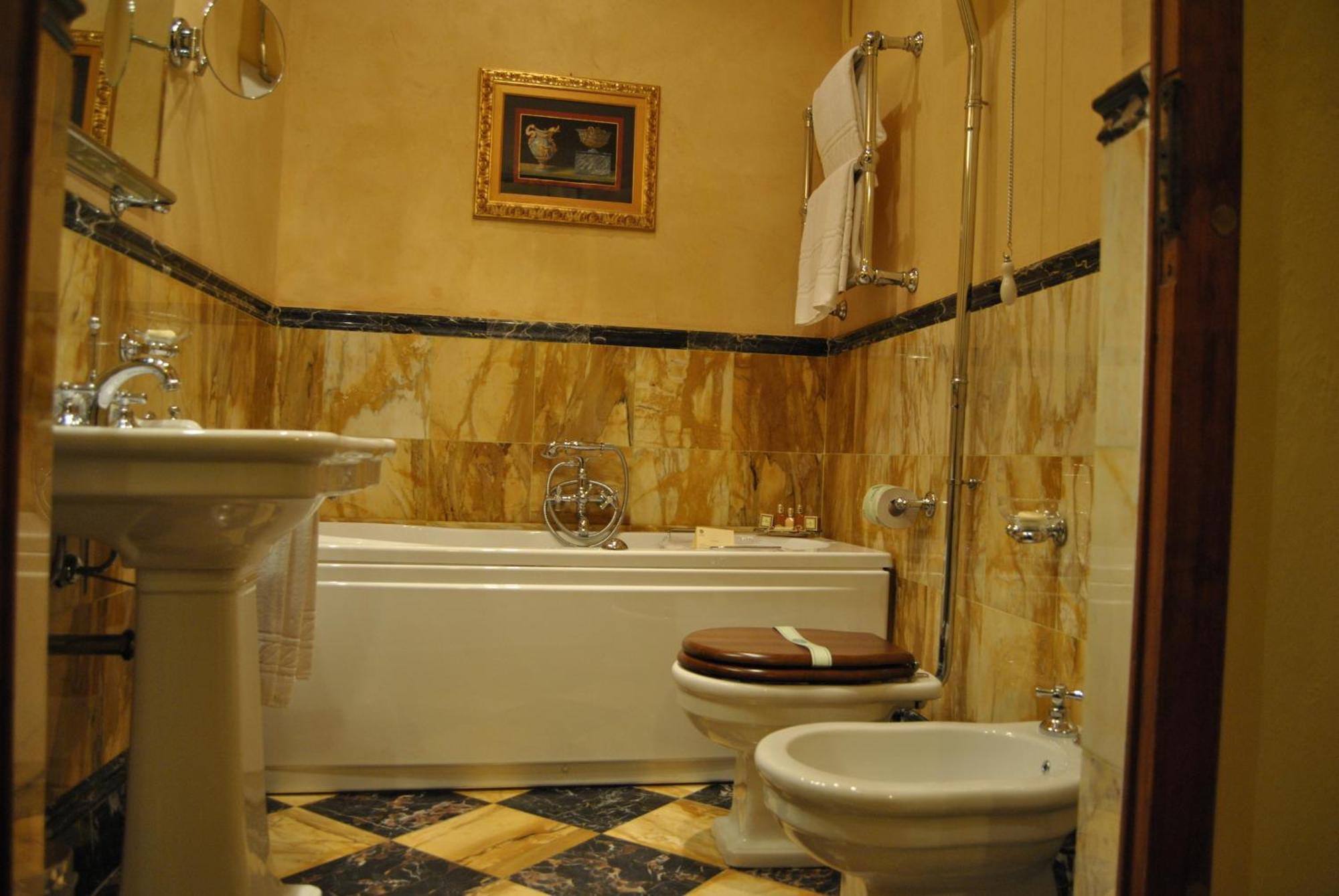 Residenza Palazzo Visdomini Bed & Breakfast Pietrasanta Room photo
