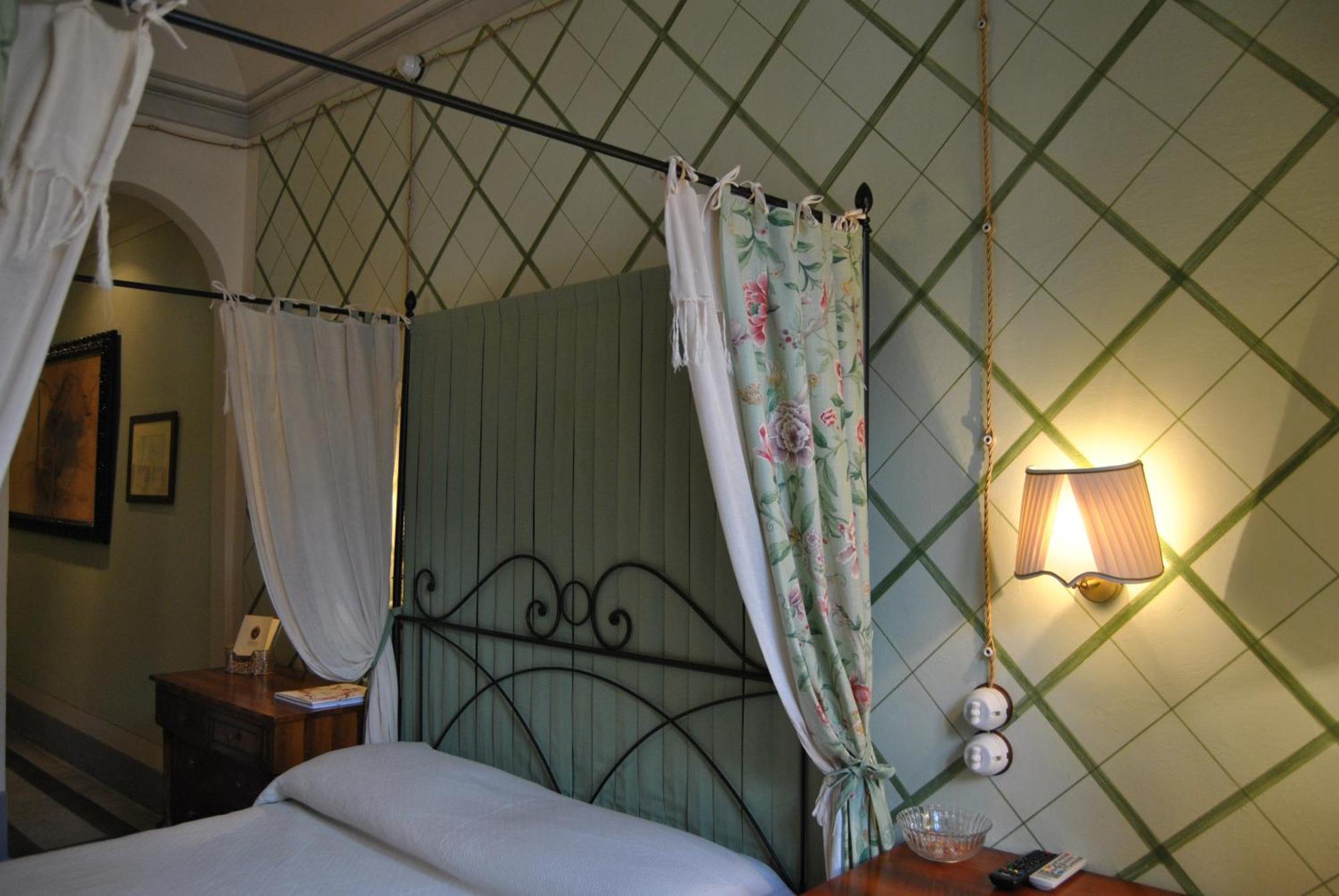 Residenza Palazzo Visdomini Bed & Breakfast Pietrasanta Room photo