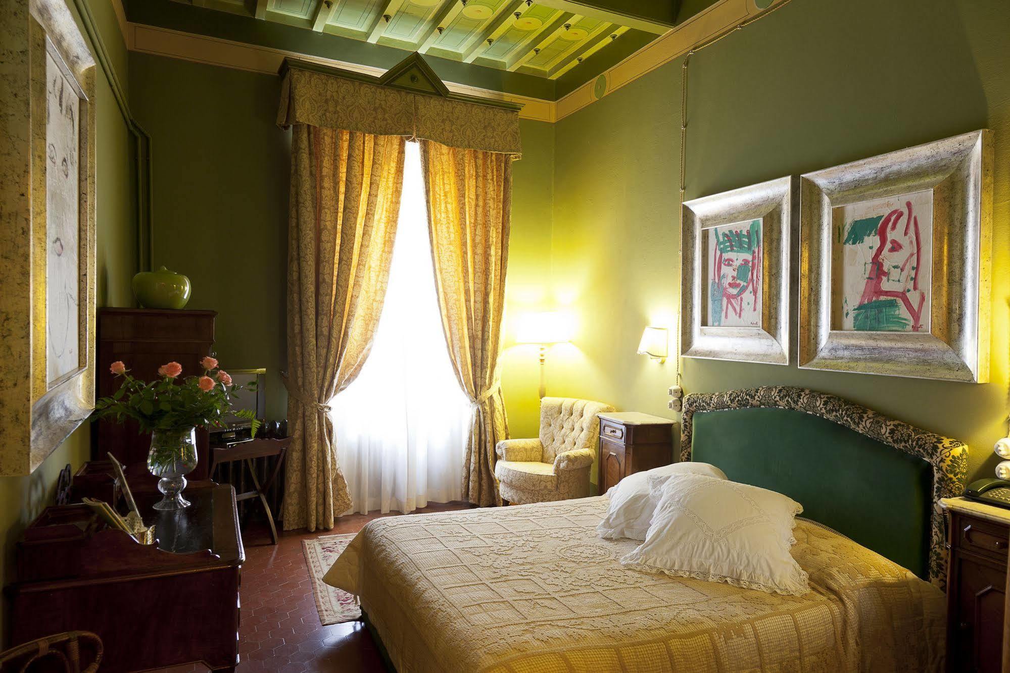 Residenza Palazzo Visdomini Bed & Breakfast Pietrasanta Exterior photo